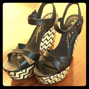 Alice and Olivia Wedges